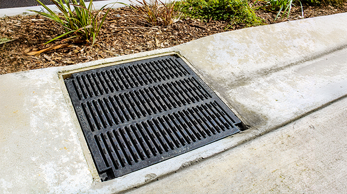 polymer concrete pc pit cast iron grate stormwater drainage large capacity