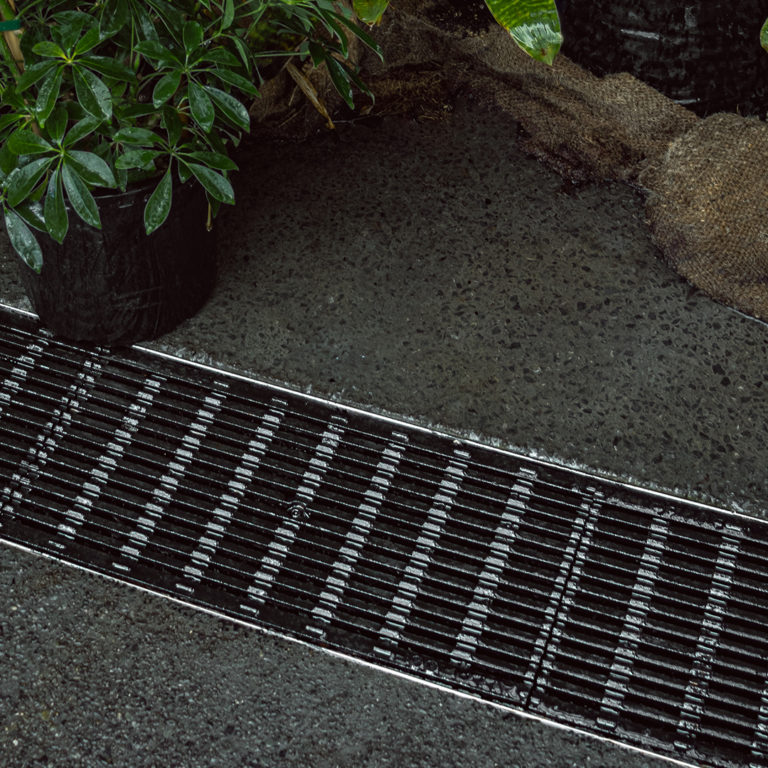 100% recycled plastic channel drain sustainable green building solar powered drain trench strip